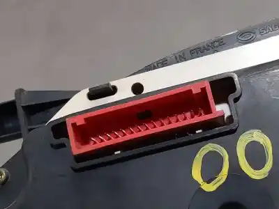 Автозапчастина б/у панель інструментів для renault clio ii fase ii (b/cb0) base authentique 65 cv / 48 kw посилання на oem iam p8200261119  n1.z2.1.4.1