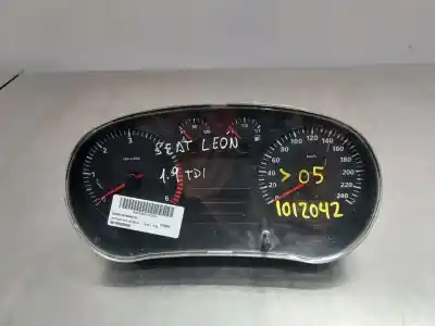 Second-hand car spare part dashboard for seat leon (1m1) 1.6 oem iam references 1m0920802d  n1.z2.1.5.5