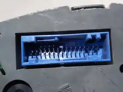 Second-hand car spare part dashboard for seat leon (1m1) 1.6 oem iam references 1m0920802d  n1.z2.1.5.5