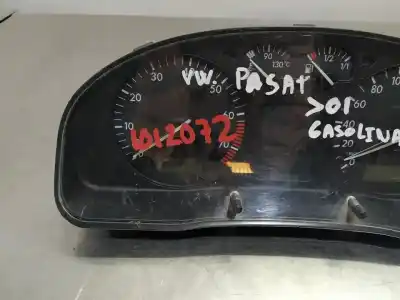 Pezzo di ricambio per auto di seconda mano PANNELLO DEGLI STRUMENTI per VOLKSWAGEN PASSAT B5 (3B2)  Riferimenti OEM IAM 3B0919880  N1.Z2.1.9.2