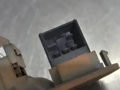 Pezzo di ricambio per auto di seconda mano COMANDI ALZACRISTALLI POSTERIORE SINISTRO per PORSCHE CAYENNE (TIPO 9PA) (2002->)  Riferimenti OEM IAM 7L5959851  N1.Z1.17.9