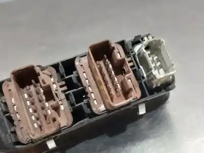 Автозапчастина б/у передні вікний вмикач для RENAULT LAGUNA II (BG0) Dynamique Посилання на OEM IAM   N1.Z1.17.6