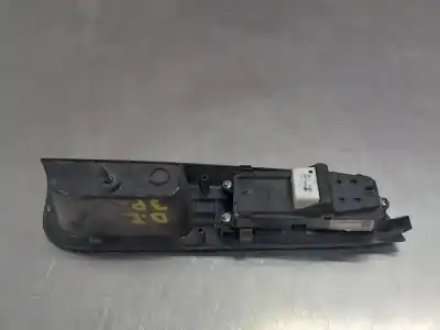 Second-hand car spare part left front power window switch for toyota corolla (e12) 2.0 d-4d linea terra berlina oem iam references 8480202291b0  n1.z1.18.4