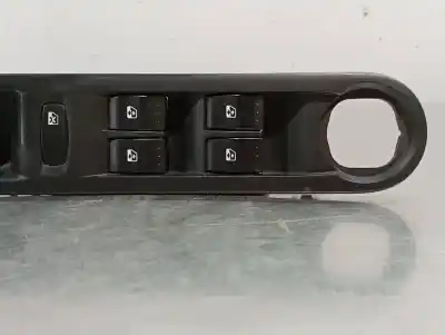 Автозапчастина б/у передні вікний вмикач для RENAULT ESPACE IV (JK0) Grand Espace Privilege Посилання на OEM IAM 8200519362  N1.Z1.17.6