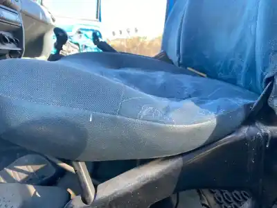 Second-hand car spare part right front seat for renault kangoo (f/kc0) dekathlon (kcoa/c/d/h) oem iam references   