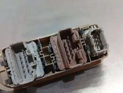 Автозапчасти б/у ВЫКЛЮЧАТЕЛЬ ЛЕВОГО ПЕРЕДНЕГО ОКНА за RENAULT SCENIC II (JM)  ссылки OEM IAM 8200160603  N1.Z1.17.6