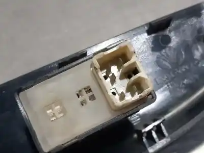 Peça sobressalente para automóvel em segunda mão botão / interruptor elevador vidro dianteiro direito por daewoo matiz (m100, m150) 1.0 referências oem iam 612w13370  n1.z1.18.5
