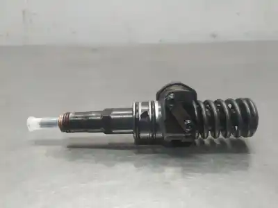 Second-hand car spare part injector for volkswagen caddy ka/kb (2k) furg. 69 cv / 51 kw oem iam references 038130073br  inyector.17