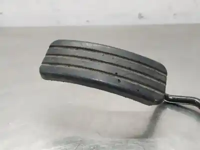 Second-hand car spare part accelerator pedal for renault clio iii confort dynamique 106 cv / 78 kw oem iam references 8200297342  n2.z1.1.27