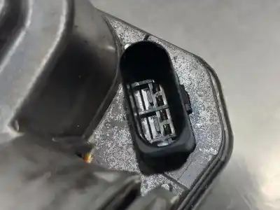 Pezzo di ricambio per auto di seconda mano scatola della farfalla per volkswagen passat b6 variant (3c5) 2.0 tdi 16v riferimenti oem iam 038128063m  n1.z2.3.12.3