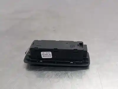 Pezzo di ricambio per auto di seconda mano LUCE INTERNA per SEAT ATECA (KH7)  Riferimenti OEM IAM 5F99472929B9  N2.Z1.27.2