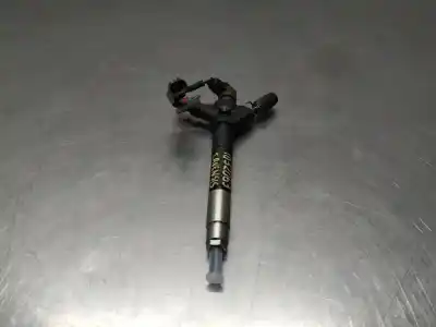 Tweedehands auto-onderdeel INJECTOR voor TOYOTA AVENSIS BERLINA (T25) 2.2 D-4D Clean Power Executive Sedán OEM IAM-referenties 236700R040  