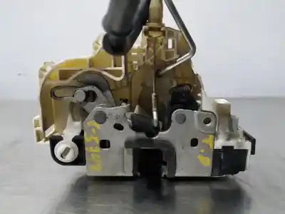 Second-hand car spare part rear right door lock for dodge avenger 2.0 crd oem iam references p04589424ad  n1.z1.24.1.b