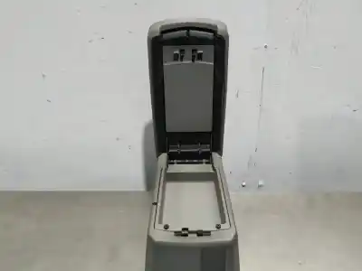 Piesă de schimb auto la mâna a doua cotiera centrala pentru dodge avenger 2.0 crd referințe oem iam   n1.z2.3.10.0