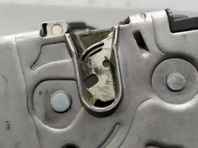 Peça sobressalente para automóvel em segunda mão fechadura da porta dianteira esquerda por opel corsa e business referências oem iam 13431841 0325407955