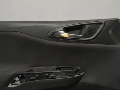 Peça sobressalente para automóvel em segunda mão FORRA / REVESTIMENTO DA PORTA DIANTEIRA ESQUERDA por OPEL CORSA E Business Referências OEM IAM   