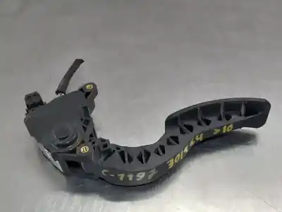 Second-hand car spare part accelerator pedal for renault fluence expression oem iam references 180100024r  n2.z1.27.16