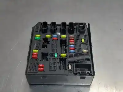 Second-hand car spare part fuse box unit for renault fluence expression oem iam references 284b60874r  n1.z2.9.5.3