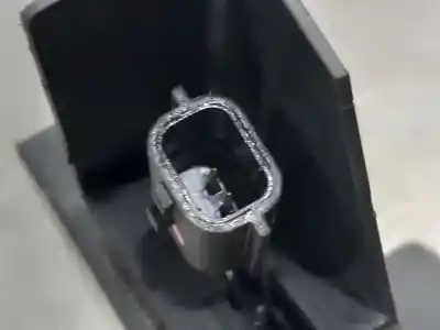 Second-hand car spare part left front door lock for dacia duster ii comfort oem iam references   n1.z1.26.1.m