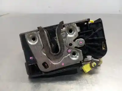 Second-hand car spare part left front door lock for dacia duster ii comfort oem iam references   n1.z1.26.1.m