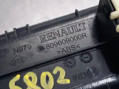 Peça sobressalente para automóvel em segunda mão botão / interruptor elevador vidro dianteiro direito por dacia duster ii comfort referências oem iam 809609000r  n1.z1.15.22
