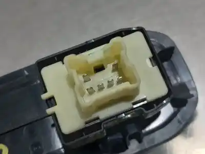 Peça sobressalente para automóvel em segunda mão botão / interruptor elevador vidro dianteiro direito por dacia duster ii comfort referências oem iam 809609000r  n1.z1.15.22