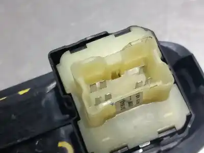 Peça sobressalente para automóvel em segunda mão botão / interruptor elevador vidro dianteiro esquerdo por dacia duster ii comfort referências oem iam 809619758r  n1.z1.15.21