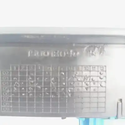 Peça sobressalente para automóvel em segunda mão botão / interruptor elevador vidro dianteiro esquerdo por renault megane ii berlina 3p * referências oem iam 156018090  