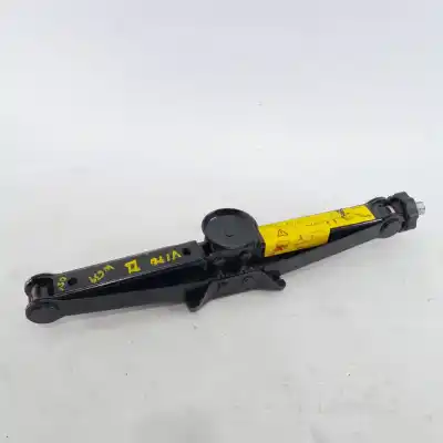 Pièce détachée automobile d'occasion cric hydraulique pour mercedes-benz vito - basic, combi (bm 639) 111 cdi compacto (639.601) références oem iam a6395800218  