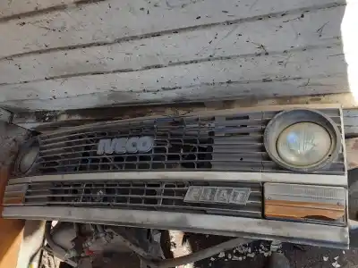 Second-hand car spare part front grille for iveco daily caja cerrada 2.4 diesel oem iam references   
