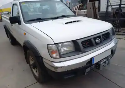 Pezzo di ricambio per auto di seconda mano PARAURTI ANTERIORE per NISSAN PICK-UP (D22)  Riferimenti OEM IAM TD25  