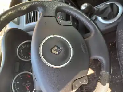 Pièce détachée automobile d'occasion VOLANT pour RENAULT MEGANE II BERLINA 5P  Références OEM IAM F9QE8  