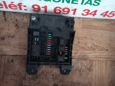 Pezzo di ricambio per auto di seconda mano scatola relè/fusibili per renault maxity 2.5 diesel riferimenti oem iam 284b6mb40b  
