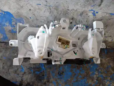 Peça sobressalente para automóvel em segunda mão comando de sofagem (chauffage / ar condicionado)  por renault express advance 74 cv / 55 kw referências oem iam 275008537r  