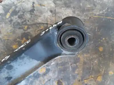 Second-hand car spare part front left upper suspension arm for renault maxity 130 dxi oem iam references zd30  