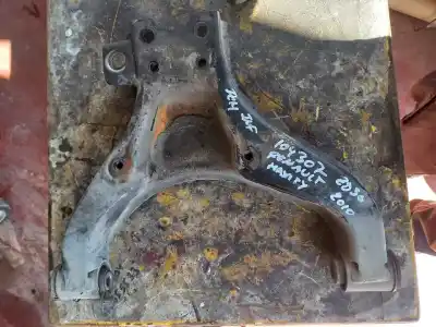 Second-hand car spare part Front Right Upper Suspension Arm for RENAULT MAXITY 130 DXI OEM IAM references ZD30  