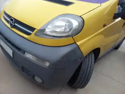 Pezzo di ricambio per auto di seconda mano paraurti anteriore per opel vivaro combi 2.7t corto 101 cv / 74 kw riferimenti oem iam f9qu7