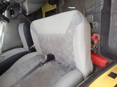 Pezzo di ricambio per auto di seconda mano sedile anteriore destro per opel vivaro combi 2.7t corto 101 cv / 74 kw riferimenti oem iam f9qu7