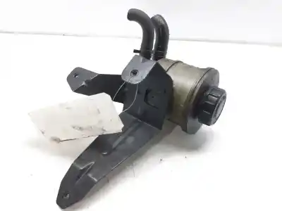 Second-hand car spare part power steering fluid tank for nissan interstar mod. 04 (x70) caja cerrada. l 1 h 2. techo 120 cv / 88 kw oem iam references 8200005185  