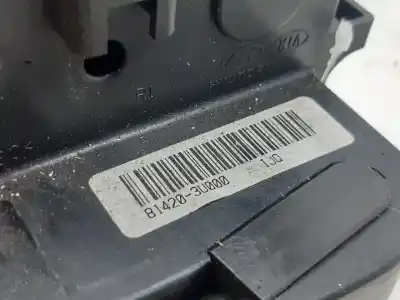 Pezzo di ricambio per auto di seconda mano serratura porta posteriore destra per kia sportage drive 4x2 riferimenti oem iam 814203u000