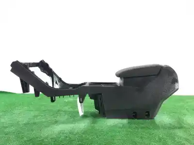 Pezzo di ricambio per auto di seconda mano bracciolo centrale per volkswagen touran (5t1) edition bmt 110 cv / 81 kw riferimenti oem iam   