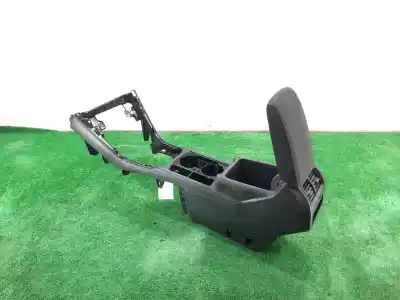 Pezzo di ricambio per auto di seconda mano bracciolo centrale per volkswagen touran (5t1) edition bmt 110 cv / 81 kw riferimenti oem iam   