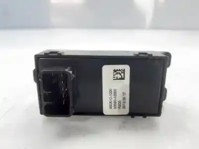 Second-hand car spare part right front power window switch for kia ceed (cd) drive 99 cv / 73 kw oem iam references 93580a2000  