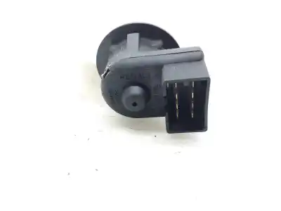 Second-hand car spare part rearview side mirror switch for dacia logan laureate oem iam references 8200002442a   Second-hand car spare part rearview side mirror switch for dacia logan laureate oem iam references 8200002442a