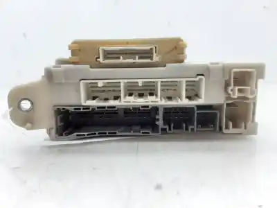 Second-hand car spare part fuse box unit for lexus is200 (ds2/is2) 220d oem iam references 8273053020  