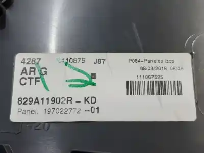 Pezzo di ricambio per auto di seconda mano rivestimento portiera posteriore sinistra per renault captur 1.2 tce energy riferimenti oem iam 829a11902r  