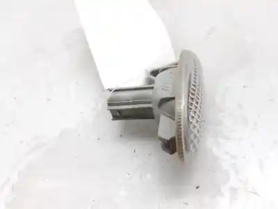 Peça sobressalente para automóvel em segunda mão farolim do lado esquerdo por mazda 3 berlina (bk) 2.0 crdt sportive referências oem iam gj6a51120e