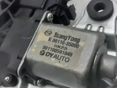 Автозапчастина б/у двигатель заднього склоочисника для ssangyong tivoli premium 4x2 посилання на oem iam 8611035000  