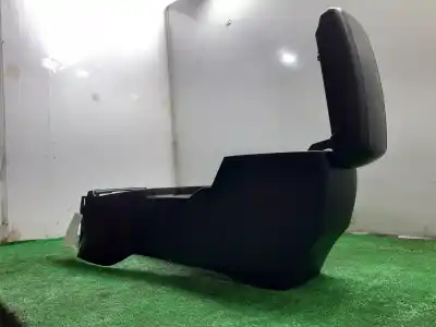 Автозапчасти б/у центральный подлокотник за ssangyong tivoli premium 4x2 ссылки oem iam 7790035130lbh  