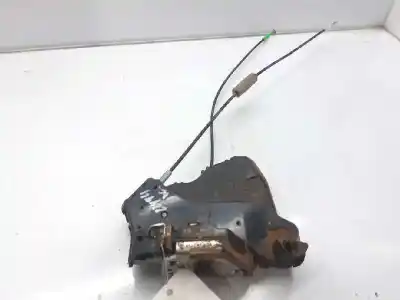 Second-hand car spare part left front door lock for toyota hilux (kun) double cab sol 4x4 oem iam references 690400k070